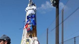 【高校野球】志学館「無事に夏を」願い込め…応援席に思わず足を止めてしまうほどの立派な千羽鶴