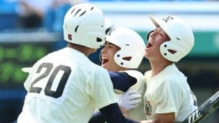 日大三が劇勝で４強　九回あと１死から逆転３ラン　主将のプロ注目・田中諒が勝利後に目頭押さえる　殊勲の高道海心「まさか入るとは。人生初ホームランはうれしい」