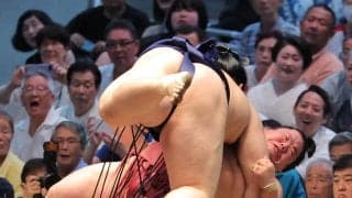 横綱・大の里が６勝目　前日の黒星を引きずらず...平幕の大栄翔を退ける