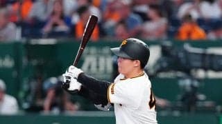 【巨人】佐々木俊輔が“死んだふり走塁”で「右前二塁打」今季チーム最多10得点目
