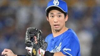 中日・田中幹也が緊急交代　今季初先発の遊撃で悪夢　ダイビングキャッチで左手首負傷か　トレーナーに付き添われてベンチへ　アクシデントに神宮騒然