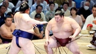 大の里が５敗目　熱海富士に敗れる　立ち合い負けから“悪癖”の引きで俵割る