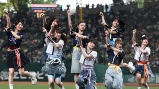 【西武】CUTIE STREETのノーバン投球に歓声　セレモニアルピッチとミニライブに登場