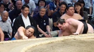 平幕・獅司が１敗の琴栄峰を倒して２敗を守る　優勝争いは「日本語わからない」とけむに巻く