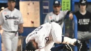 ヤクルト・中村悠平は「右眼球打撲」「右眼窩内側壁骨折」と診断　球団発表　バントの自打球が顔面直撃で救急搬送