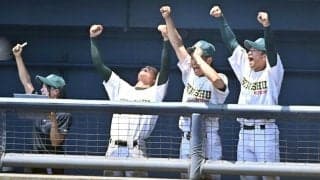 専大松戸　センバツ４強唯一残った　“Ｖ候補対決”市船橋に逆転勝利で４強　エース門倉「自分たちの野球すれば勝てる」