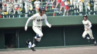 広島商４強　主将の中本「感情が出ちゃいました」初回先制２点打で雄叫び　広陵戦へ「広商の野球を全員が徹底してできれば」