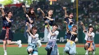 “8人の美女”が勝利を呼んだ!?「最高だね」　可憐パフォ→豪快投球にファン虜「可愛かった」