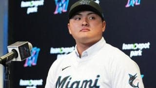 佐々木麟太郎、マーリンズ本拠地で記者会見　「武器は長打力」と抱負を語る