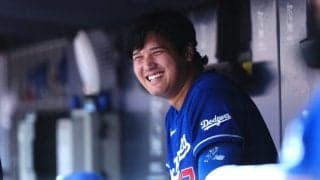 「世界一のオバショット」寄り添う大谷＆由伸にファン爆笑　首を傾げて意味深な顔「立ち方が…」