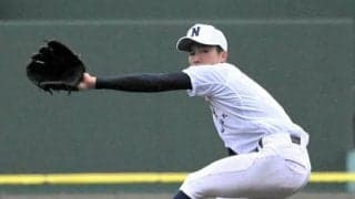 春夏連続出場へ王手　佐野日大・鈴木投手が作新学院を被安打4の完封