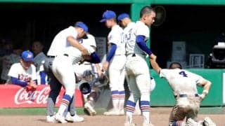 ３３年ぶりセンバツ近畿勢全滅　神戸国際大付も明石商に逆転負け　石原悠資郎が先制２ランも空砲　九回バント失敗悔やむ