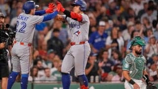 岡本和真が歴史的２３号！大谷翔平を抜き日本人ルーキー歴代最多アーチ　バックスクリーン弾に敵地騒然　後半戦大スランプも復調の一発
