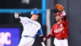日本ハム・吉田が四回終了後に交代　二塁に滑り込まずタッチアウトに