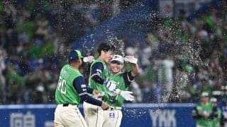 ヤクルト　２試合連続延長サヨナラ勝ち　代打・古賀がＶ犠飛　今月初の３連勝