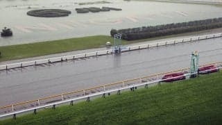 ダートはまるで田んぼ、内馬場は水没...関屋記念が行われる新潟競馬場は激しい雨風　芝コース不良は約６年ぶり