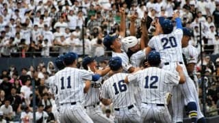 両校24安打、九回1点差に詰められる接戦制す　健大高崎が優勝
