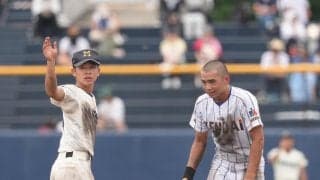 【高校野球】前橋商の主将が健大高崎主将に塁上で話しかけたわけ　試合後は泣きながら抱擁／群馬