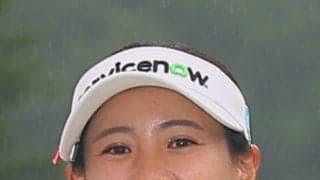 初の海外メジャー直前に永井花奈が感激、英国で佐久間朱莉からケーキで今季優勝を祝福される