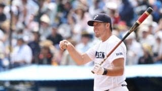 ドジャースで経験した“どん底”　異色の監督が甲子園へ…選手が「ロバートさん」と呼ぶ理由