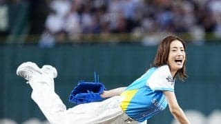 上戸彩サントリードリームマッチで東京ドーム初始球式　原辰徳氏＆高橋由伸氏が打席で迎える