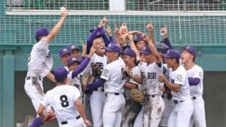 天理　２年連続３１度目の夏の甲子園　３ラン含む爆発８点、プロ注目の奈良大付・新城を攻略