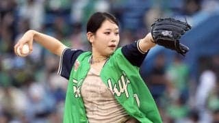 おへそチラリ…球場“降臨”の美女7人が「激カワ」　大喜び＆全力パフォが「愛おしすぎる」