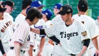 【球宴】阪神中野拓夢、ヤクルト長岡秀樹の背番号「7」コンビ談笑　中野6回目、長岡4回目の出場