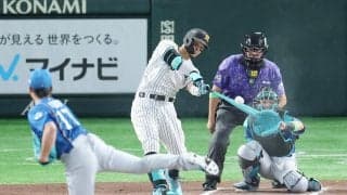 【球宴】阪神佐藤輝明が別角度の怪力披露　打球が東京ドームの天井に直撃する珍事発生