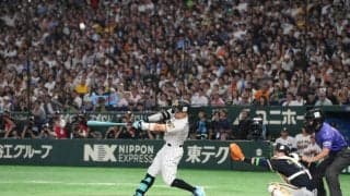 阪神　佐藤輝が東京Ｄの天井直撃打　ファンどよめく　解説はパワー絶賛「余裕で当たっていましたね」ソフトバンク・周東「怖いです。打球が速いので」