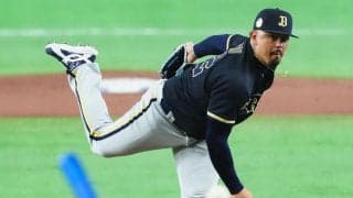 【球宴】オリックス・マチャドが自身の最速半分以下の74キロスローボール、長岡の初球で披露