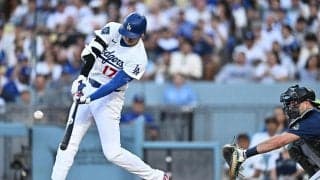 大谷翔平　４回１死満塁の絶好機で同点適時打　初回には先頭打者弾放ち、早くも２打点
