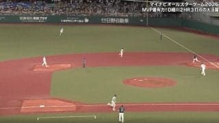 球場騒然！ 日ハム・万波中正、“爆肩レーザービーム”炸裂「メジャー級やん」「エグい」巨人・キャベッジもドン引き→ノーバウンド”完璧送球”
