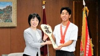 初V福山の秘訣は「あえて練習短く」　選手ら広島県知事や市役所訪問