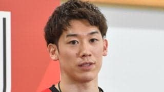 バレー男子　ＮＬ恒例の集合写真で石川祐希があれっ？各国ファン指摘「どうしたのかな？」「１人だけ真顔なの」寧波の港バックに