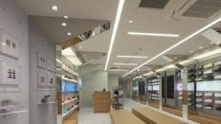 アシックス、新宿に国内2店目の旗艦店を開業 新サービスや足形計測も導入 
