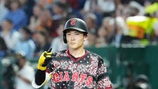 【巨人】二塁手の浦田俊輔が右翼で背走キャッチ　前半戦25盗塁でリーグ首位の快足を守備でも披露