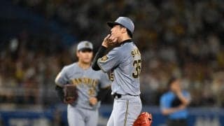 阪神・才木ＶＳヤクルト・岩田は１打席で１９球の激闘に　神宮どよめき　岩田が左前打で軍配　才木は直後に降板に