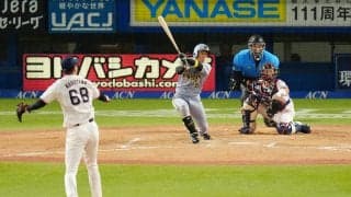【阪神】近本光司が途中交代　逃げ切り態勢でも守備につかず　前の打席で自打球当てる