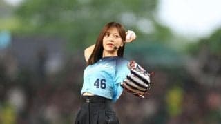 「喜び方が可愛すぎてヤバい」ベルーナＤ降臨の美女の圧巻ノーバン投球に騒然「綺麗な球筋」「ノーバンで投げ切るスーパーアイドル」