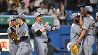 阪神・藤川監督　宣言通りキーマン指名の木下→工藤で勝利のバトン　工藤「冷静に抑えることができた」