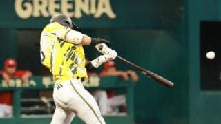【阪神】右肩甲骨骨折から2週間でスピード実戦復帰　ファームで4番DHスタメンの前川右京が即安打！