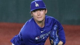 山本由伸の遠投がすごっ！力感ないフォームから伸びていくボールに騒然「腕力の強さがただただばかげてる」「ボールが手から爆発するように飛び出す」
