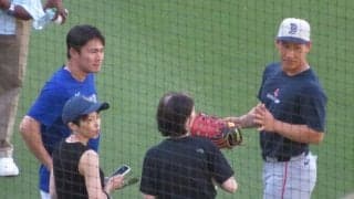 山本由伸と吉田正尚が笑顔で再会！オリックスＶ＆ＷＢＣ世界一貢献の元同僚が２日に初対決へ