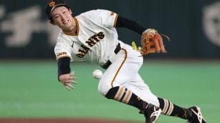 「今日はライト？」東京ドームに現れた“忍者”にファン興奮、巨人22歳韋駄天選手の超美技に熱視線「思わず声出た」「GGも狙えるのでは？」