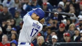 大谷翔平　激走二塁打に本拠地が大歓声！痛めている左膝を下にしてスライディング→バランスを崩す場面も　五回には逆転２４号２ラン！