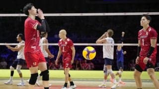 石川祐希、高橋藍が呆然　日本、米国とフルセット死闘も惜敗で２大会ぶり決勝進出ならず　２－１から悪夢の逆転負けで破竹連勝ストップ　石川「非常に悔しい」高橋「まだまだ力不足」