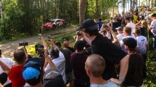 WRCフィンランド：波乱の連続となった競技3日目、サミ・パヤリがトップに浮上