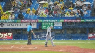 【阪神】選手もファンも悩ましい予報…神宮周辺は夜にかけ傘マーク　１日はゲリラ豪雨で２度中断