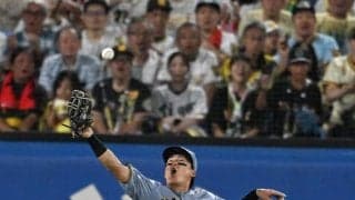 阪神　前川が試合中に下村に謝罪　ベンチで帽子を取って頭を下げる「捕らないといけないんで」初勝利を消すきっかけとなった適時失策を猛省